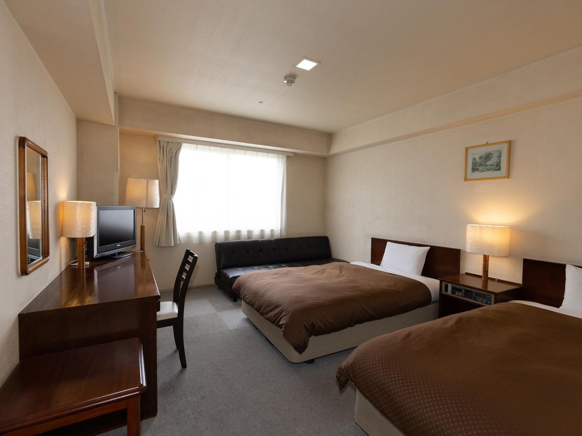 Komoro Grand Castle Hotel Extérieur photo