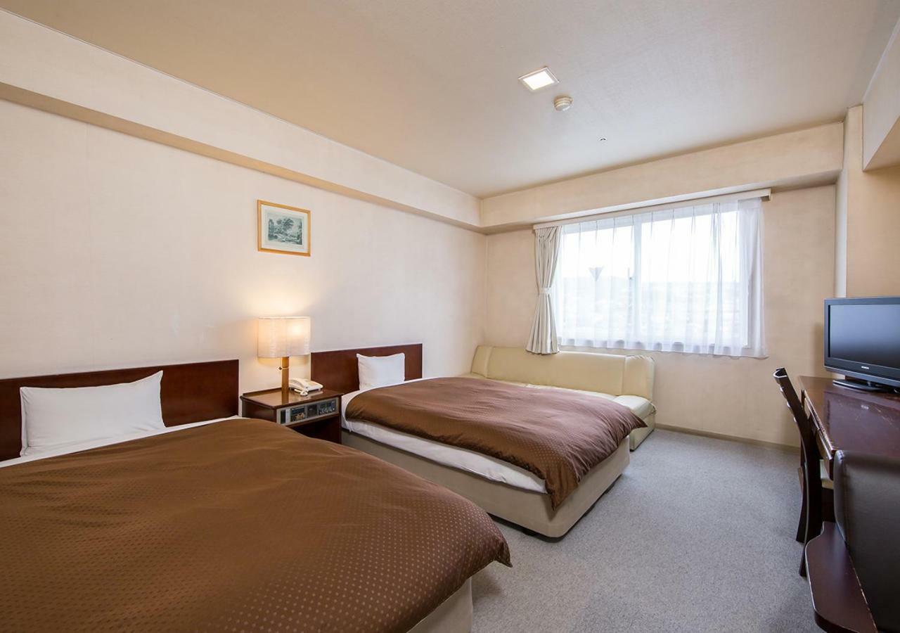 Komoro Grand Castle Hotel Extérieur photo
