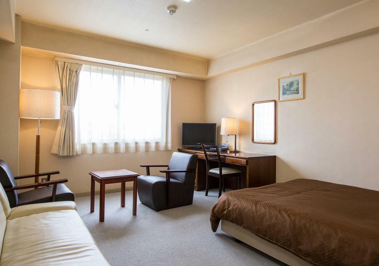Komoro Grand Castle Hotel Extérieur photo